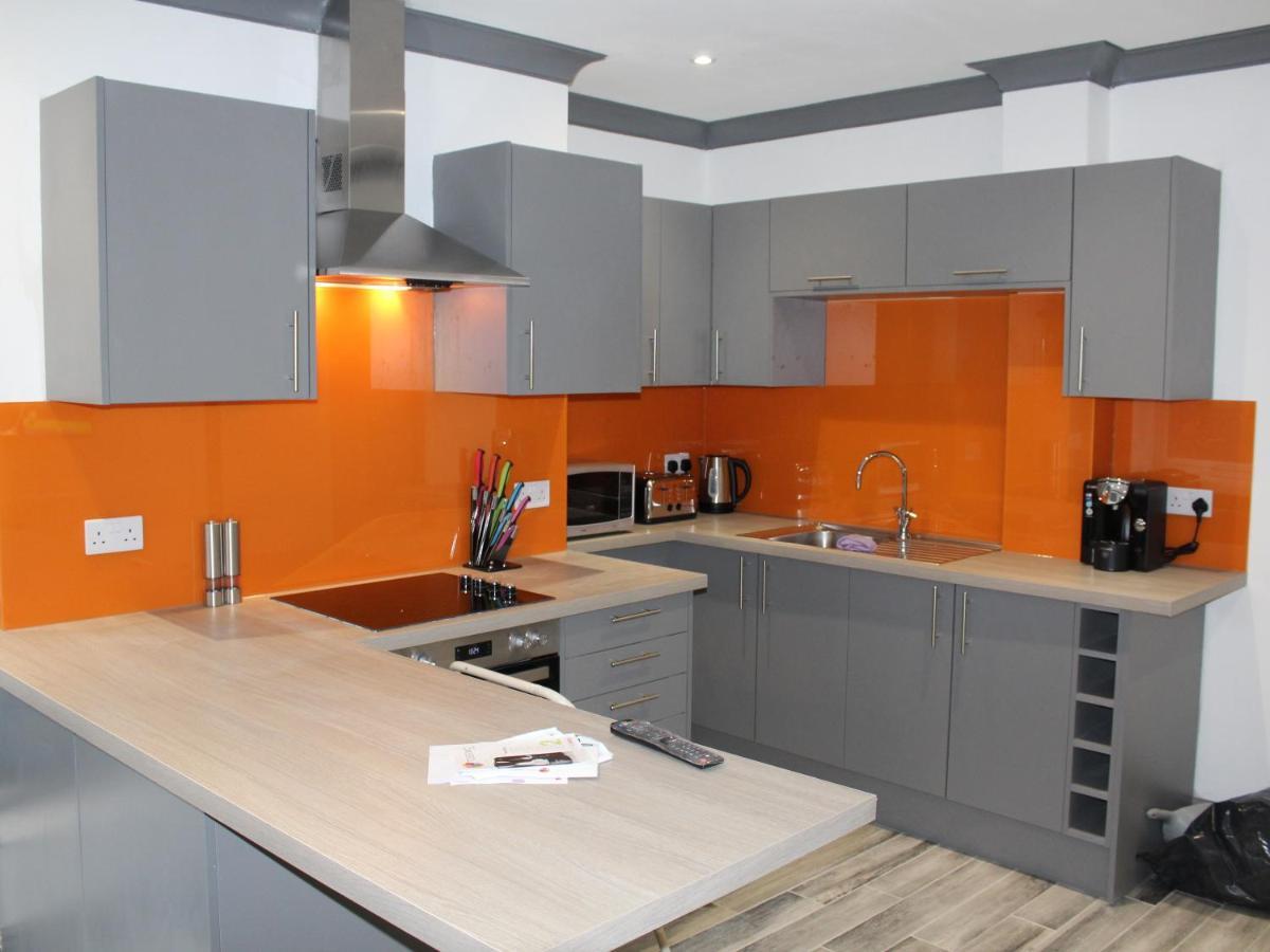 Townhouse Plus @ 282 Walthall Street كرو المظهر الخارجي الصورة